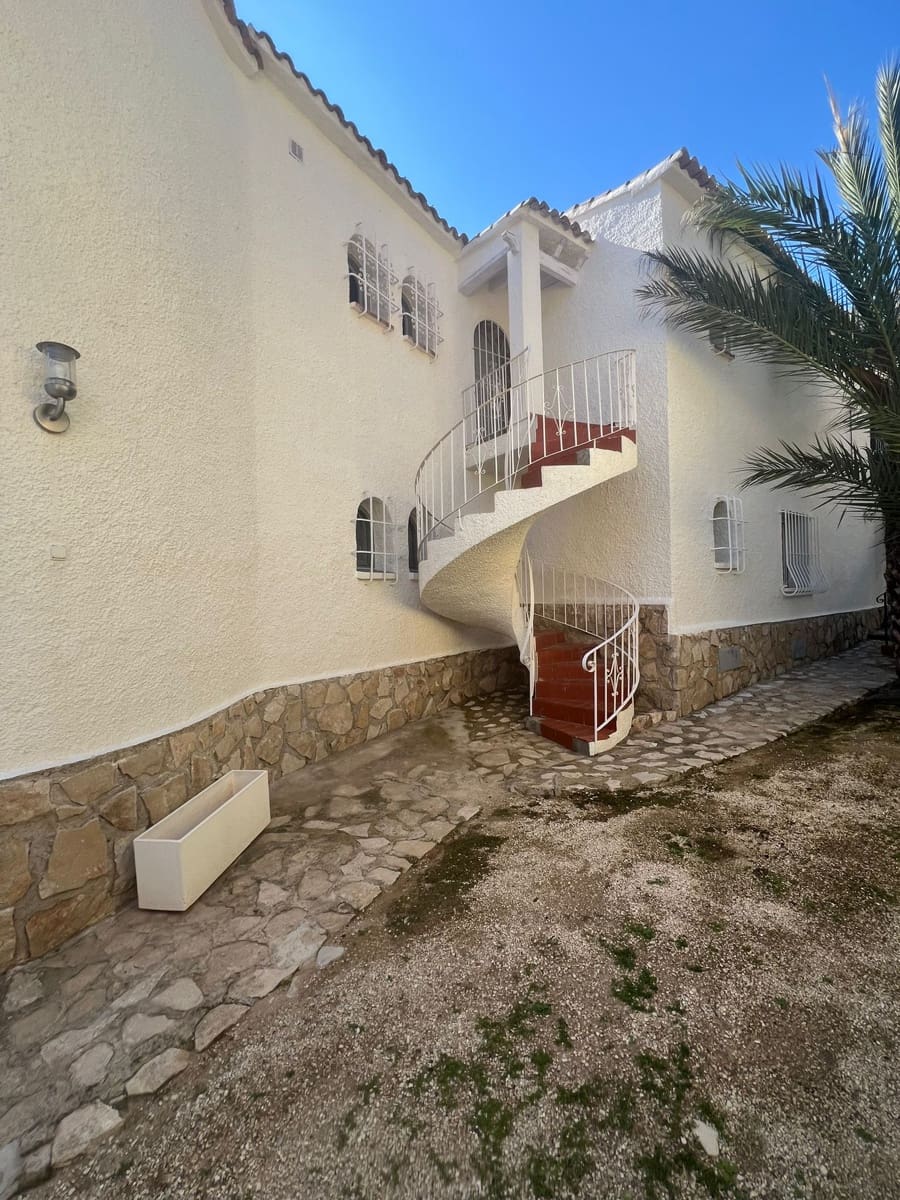 4 sovrum Villa till salu i Calpe / Calp med pool garage - 590 000 € (Ref: 9723476)