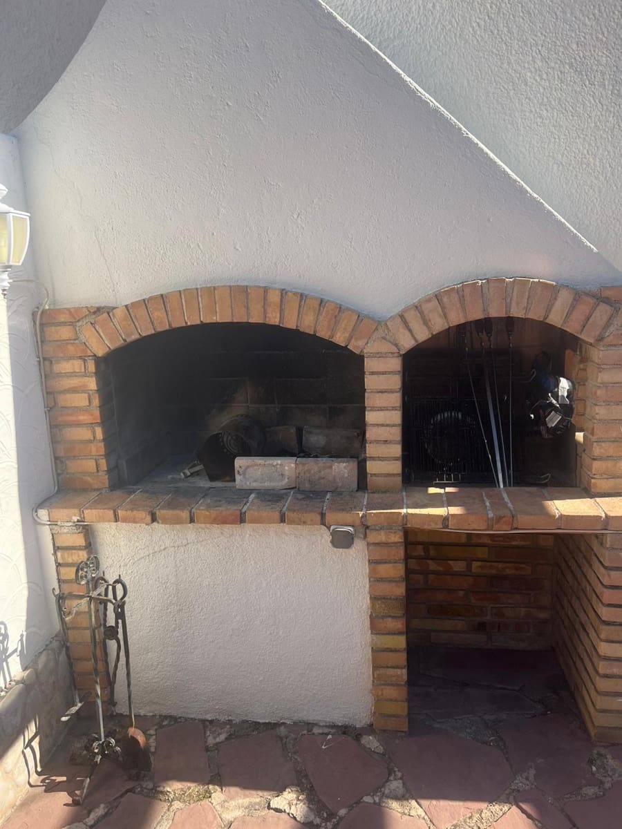 4 sovrum Villa till salu i Calpe / Calp med pool garage - 590 000 € (Ref: 9723476)