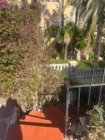 4 quarto Moradia para venda em Maryvilla, Calpe / Calp com piscina garagem - 590 000 € (Ref: 9723476)