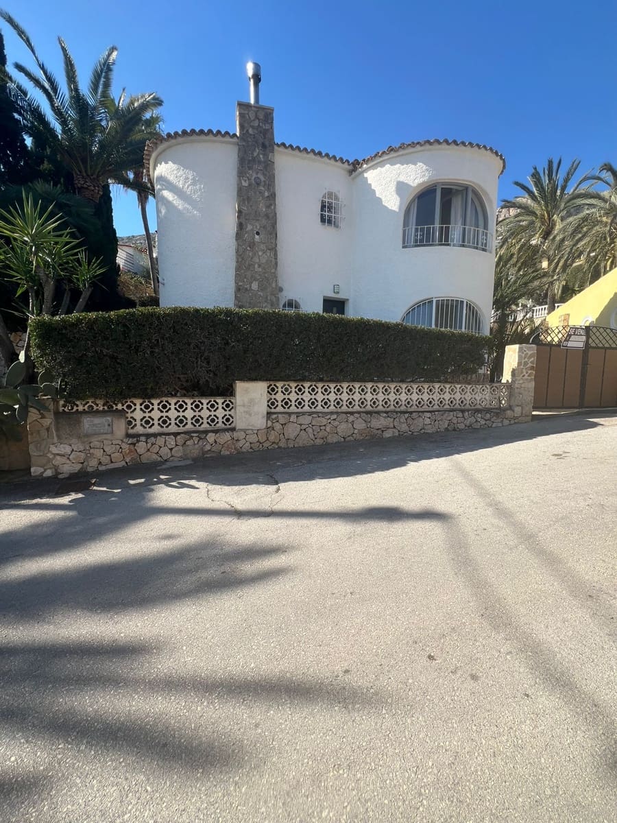 4 sovrum Villa till salu i Calpe / Calp med pool garage - 590 000 € (Ref: 9723476)