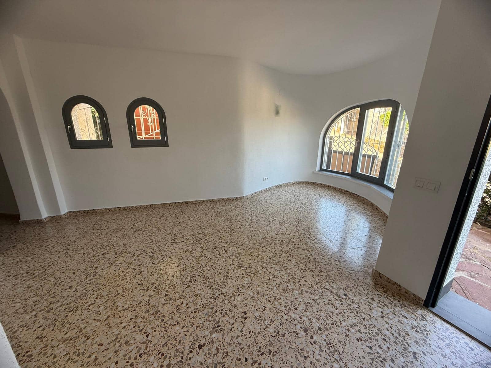 4 bedroom Villa for sale in Calpe / Calp with pool garage - € 590,000 (Ref: 9723476)