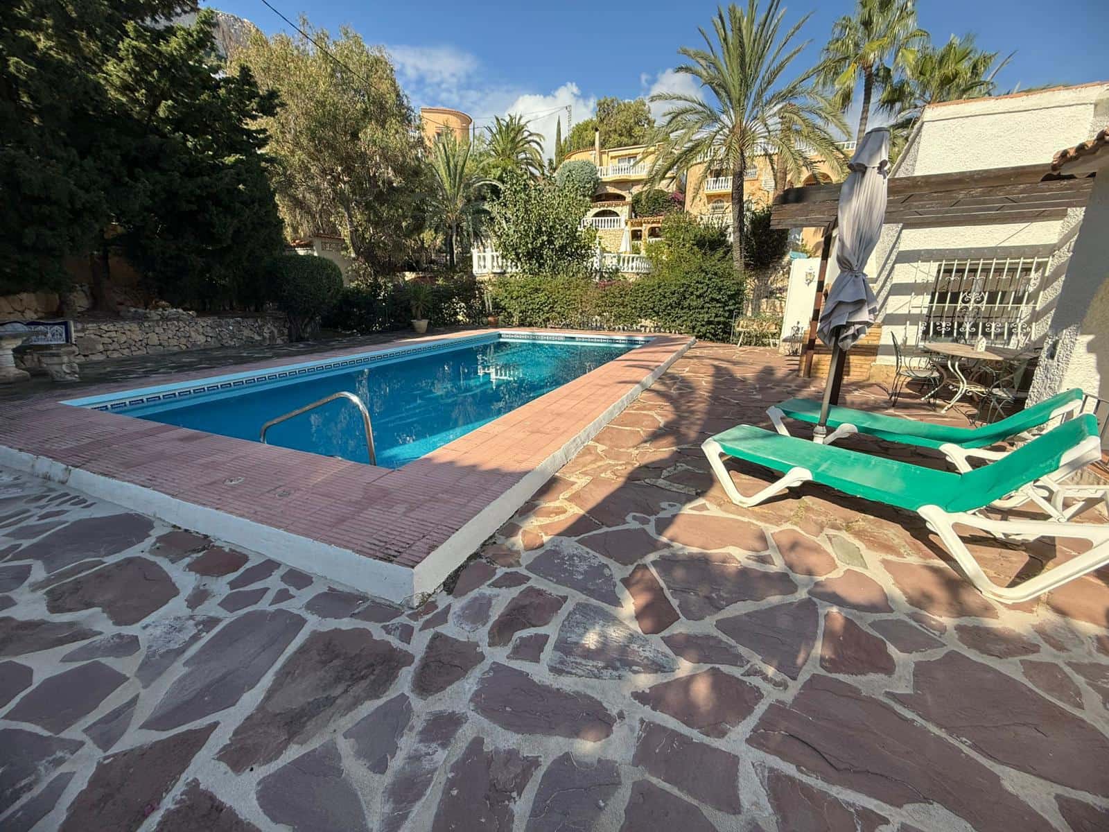 4 bedroom Villa for sale in Calpe / Calp with pool garage - € 590,000 (Ref: 9723476)