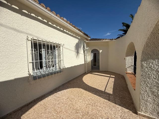 4 soveværelse Villa til salg i Maryvilla, Calpe / Calp med swimmingpool garage - € 590.000 (Ref: 9723476)