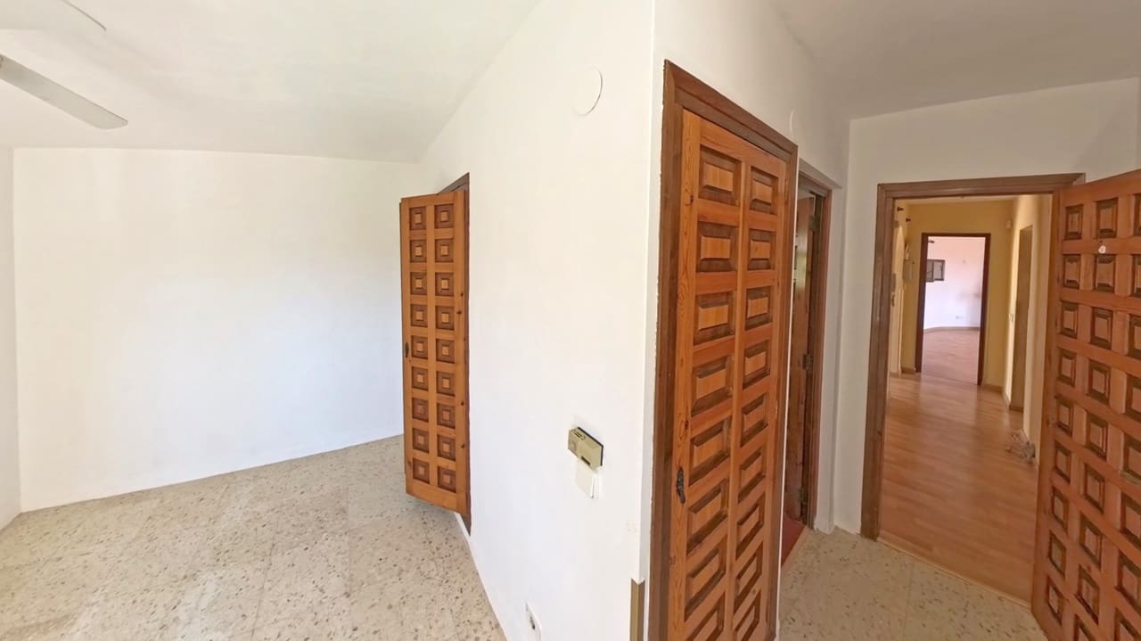 4 bedroom Villa for sale in Calpe / Calp with pool garage - € 799,000 (Ref: 9730761)