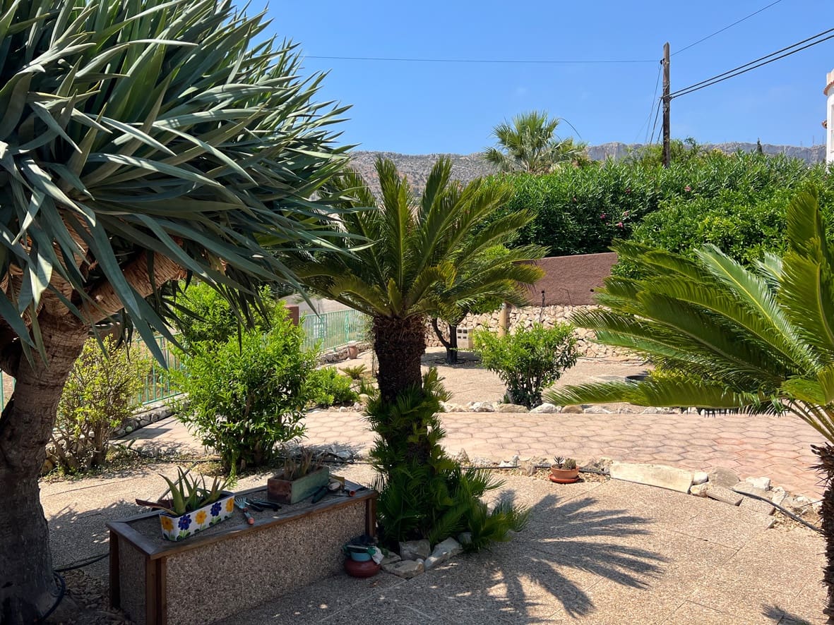 4 bedroom Villa for sale in Calpe / Calp with pool garage - € 799,000 (Ref: 9730761)