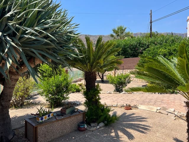 4 Zimmer Villa zu verkaufen in Canuta, Calpe / Calp mit Pool Garage - 799.000 € (Ref: 9730761)