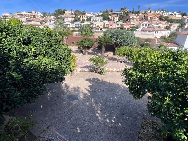 4 Zimmer Villa zu verkaufen in Canuta, Calpe / Calp mit Pool Garage - 799.000 € (Ref: 9730761)