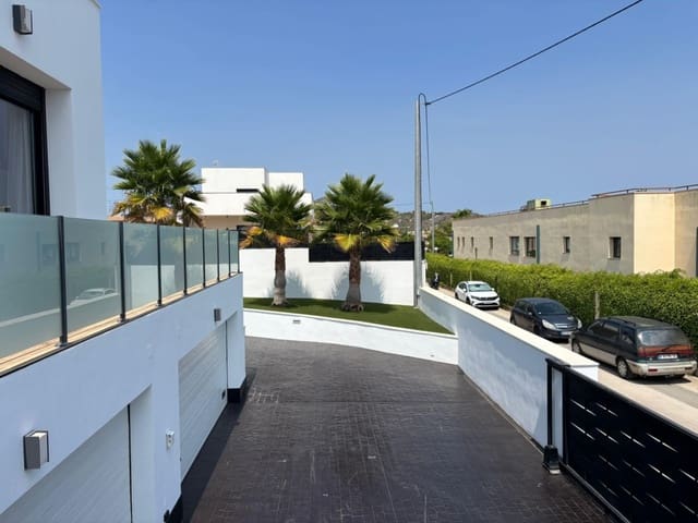 4 soverom Villa til salgs i Gargasindi, Calpe / Calp med svømmebasseng garasje - € 1 290 000 (Ref: 9770940)