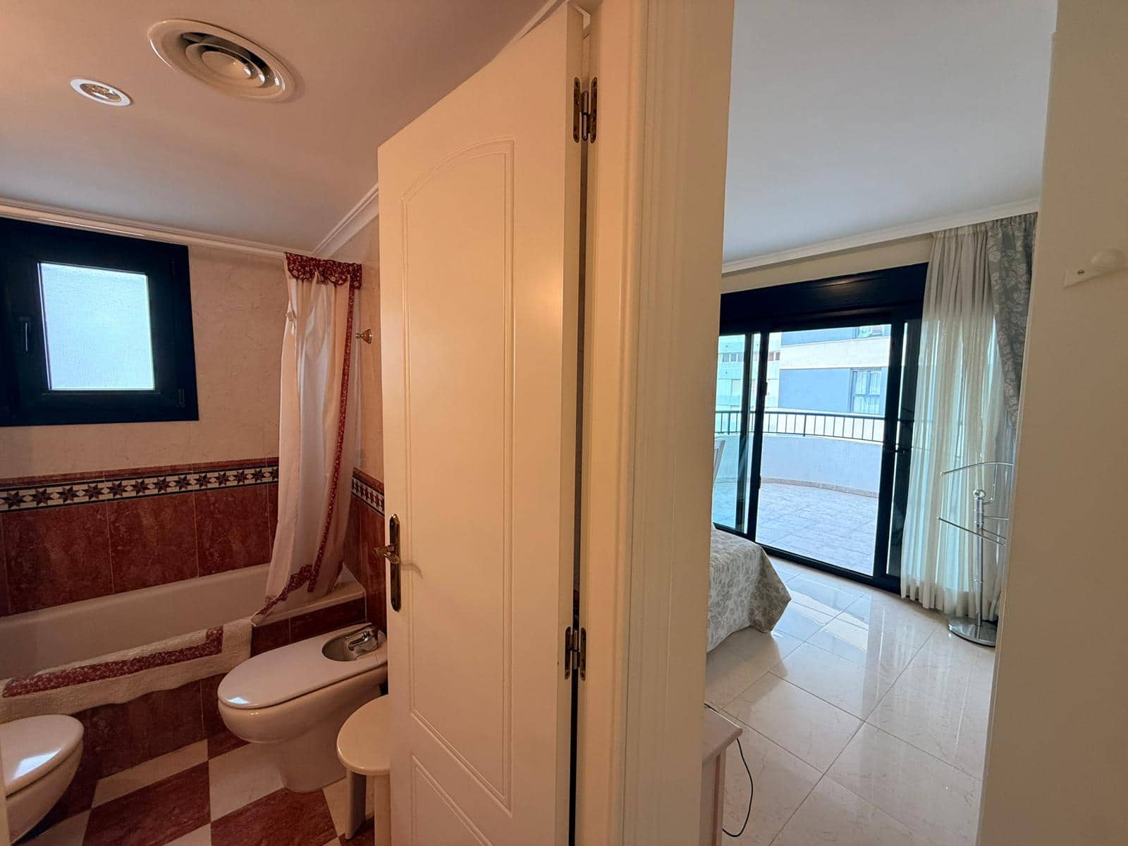3 Zimmer Apartment zu verkaufen in Calpe / Calp mit Pool Garage - 490.000 € (Ref: 9823580)