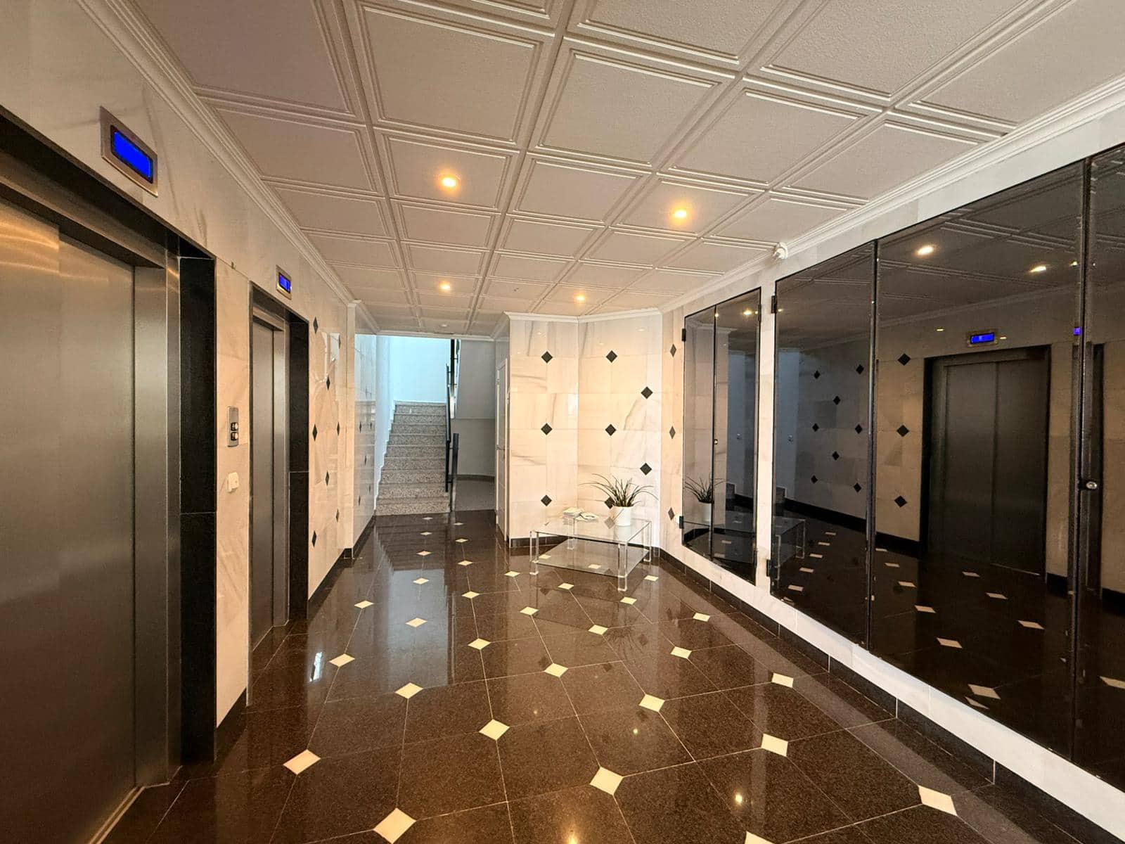 3 Zimmer Apartment zu verkaufen in Calpe / Calp mit Pool Garage - 490.000 € (Ref: 9823580)
