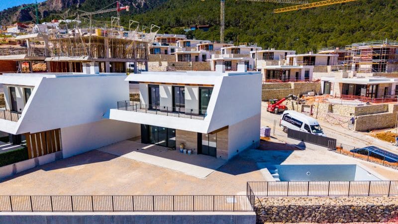 3 slaapkamer Villa te koop in Polop met zwembad garage - € 643.400 (Ref: 9956002)
