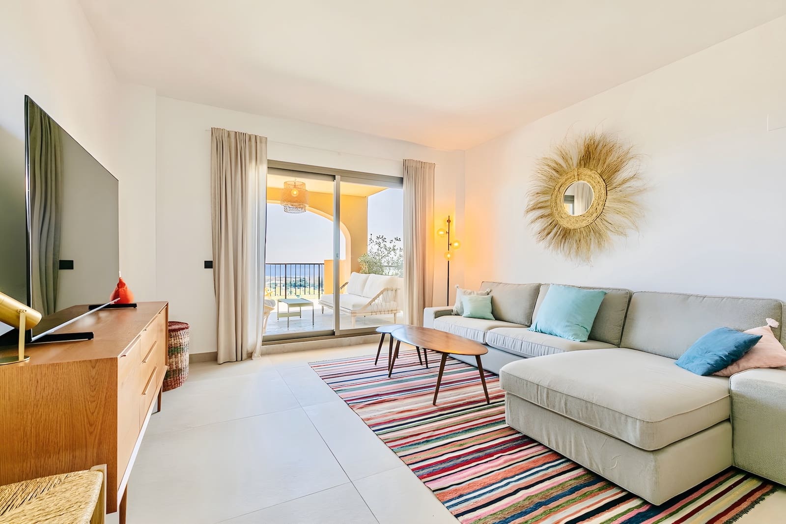 2 soveværelse Lejlighed til salg i Benahavis med swimmingpool garage - € 599.000 (Ref: 9202874)