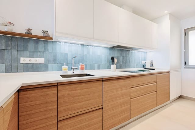 2 chambre Appartement à vendre à El Paraíso, Benahavís avec piscine garage - 599 000 € (Ref: 9202874)