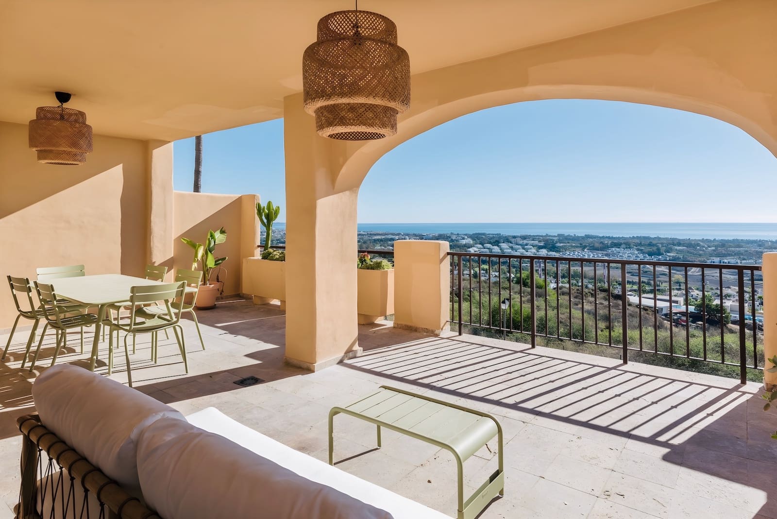 2 soveværelse Lejlighed til salg i Benahavis med swimmingpool garage - € 599.000 (Ref: 9202874)