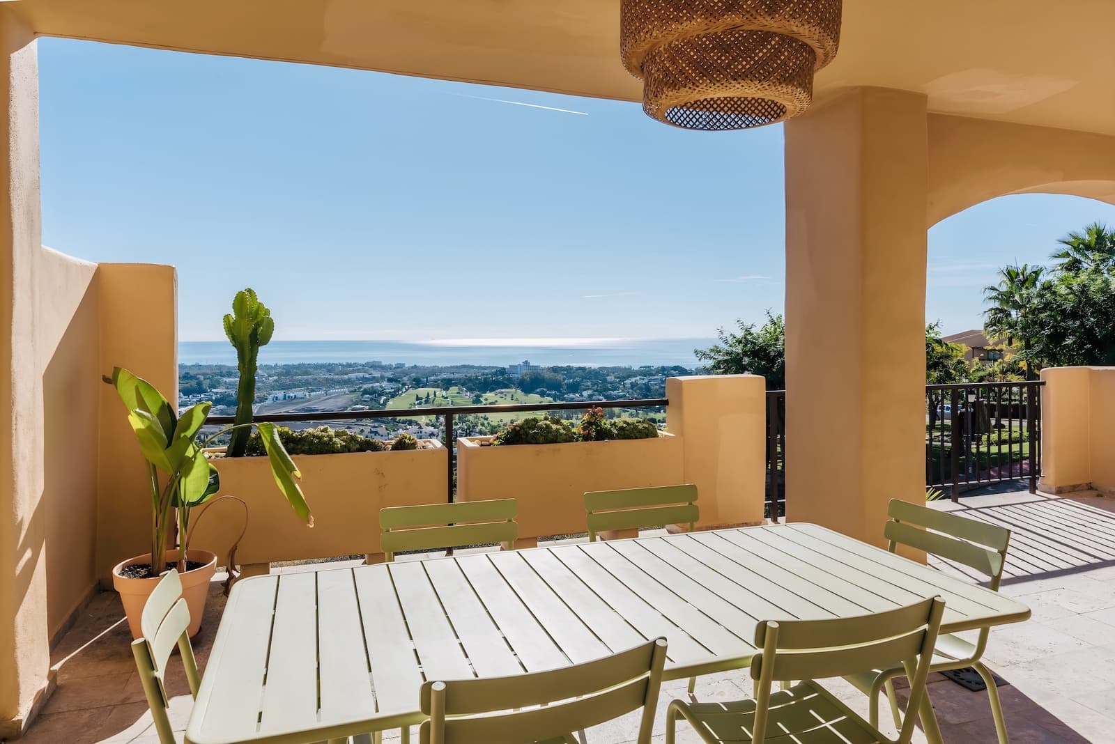 2 soveværelse Lejlighed til salg i Benahavis med swimmingpool garage - € 599.000 (Ref: 9202874)