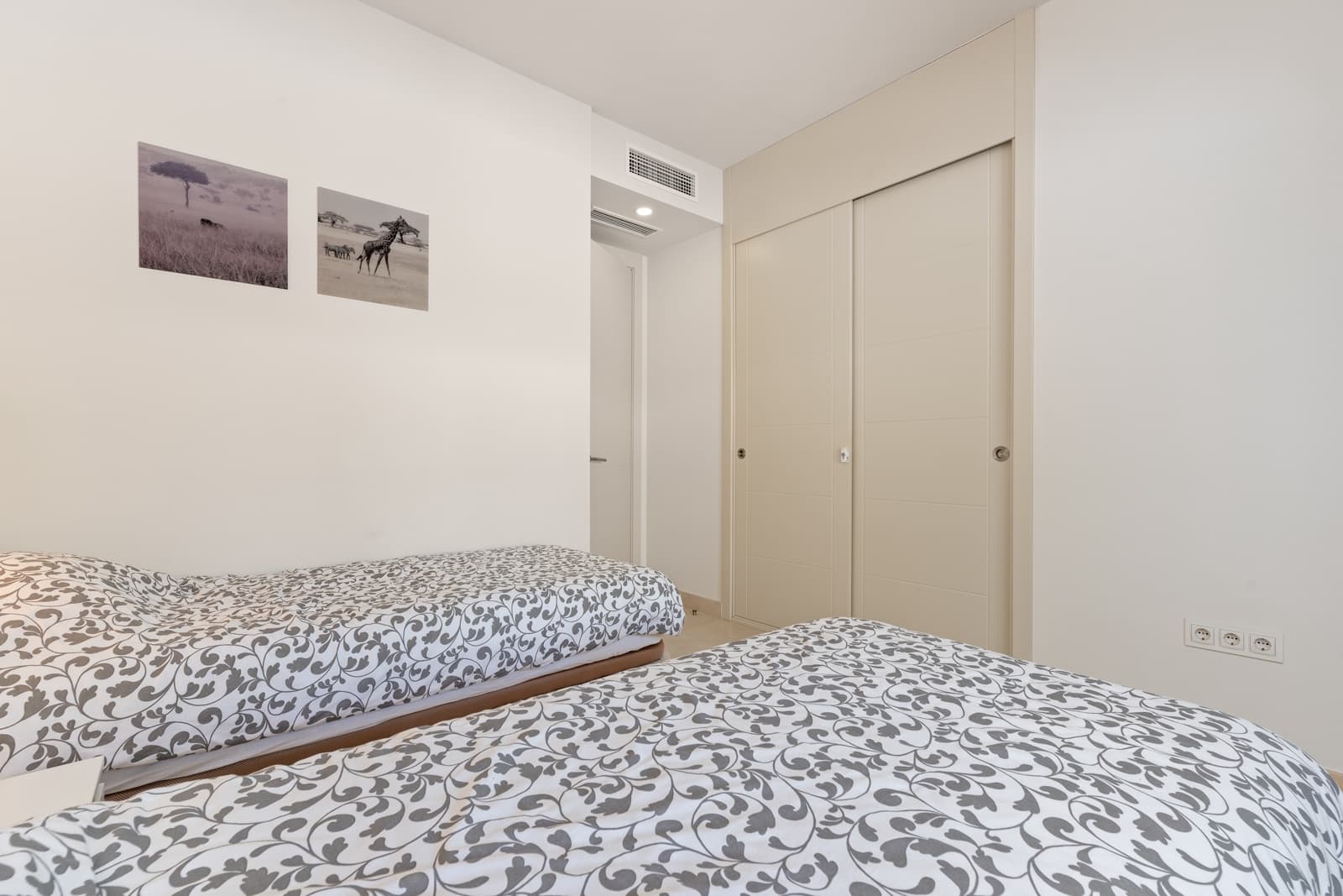 2 slaapkamer Appartement te koop in Casares met zwembad garage - € 449.000 (Ref: 9271406)