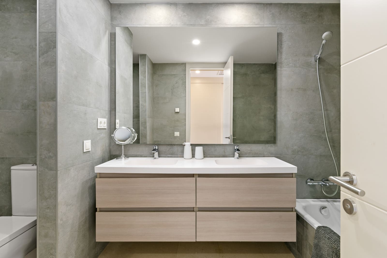 2 slaapkamer Appartement te koop in Casares met zwembad garage - € 449.000 (Ref: 9271406)