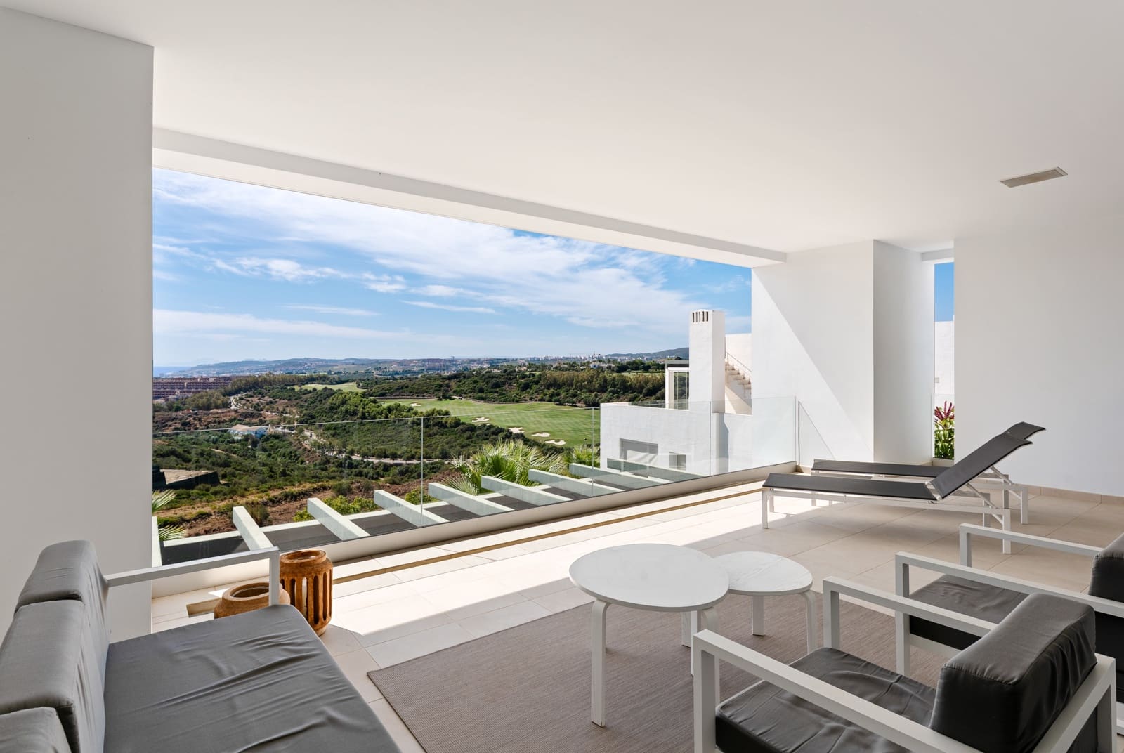 2 slaapkamer Appartement te koop in Casares met zwembad garage - € 449.000 (Ref: 9271406)