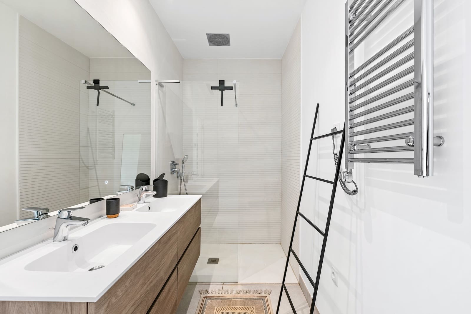 2 bedroom Apartment for sale in Casares with pool garage - € 649,000 (Ref: 9337002)