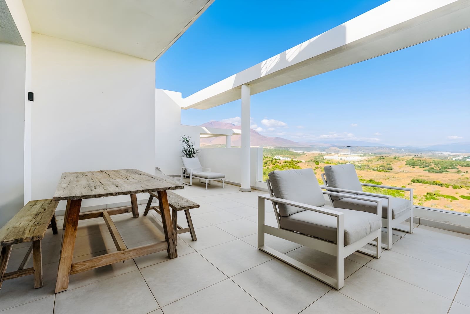 2 bedroom Apartment for sale in Casares with pool garage - € 649,000 (Ref: 9337002)