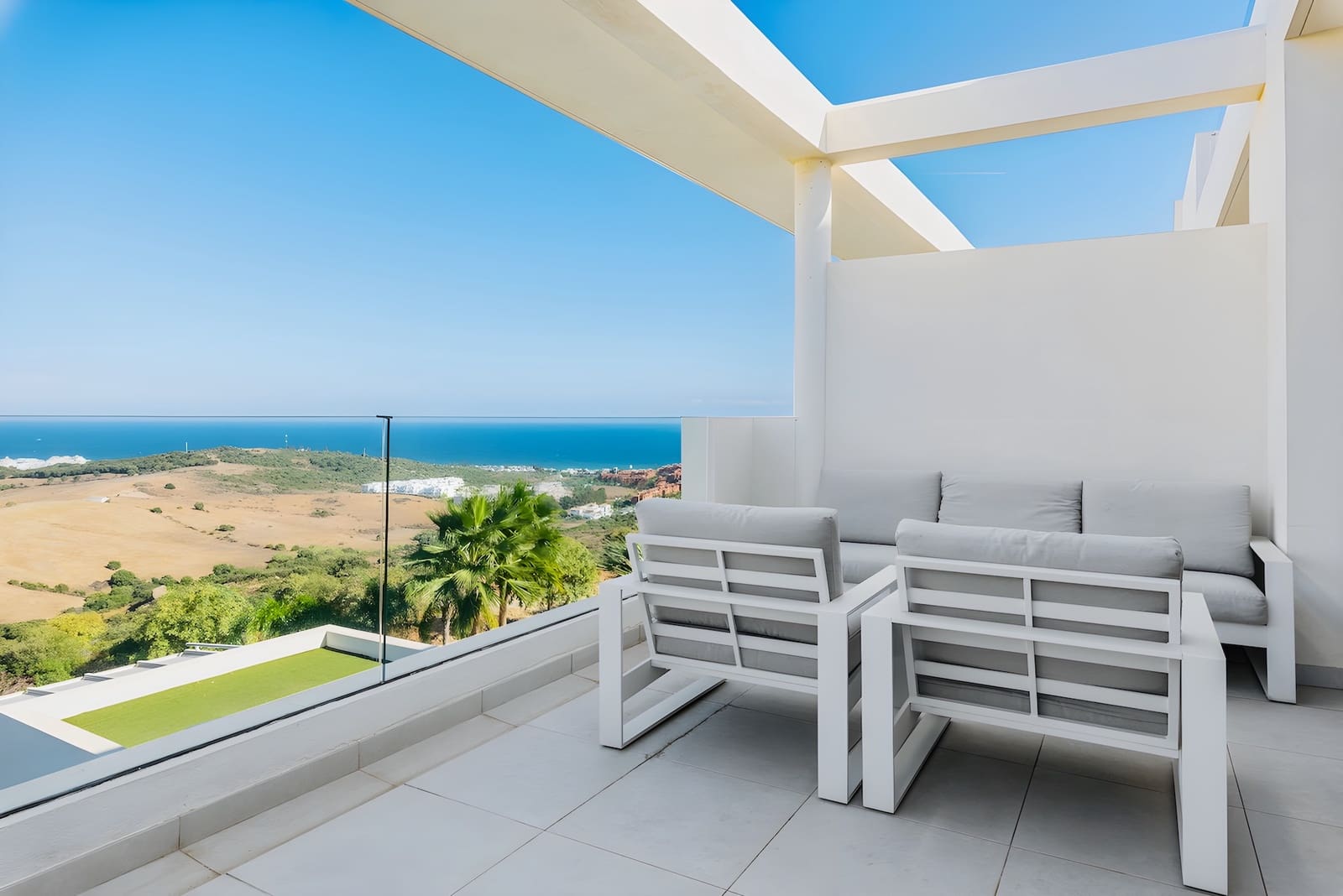 2 bedroom Apartment for sale in Casares with pool garage - € 649,000 (Ref: 9337002)