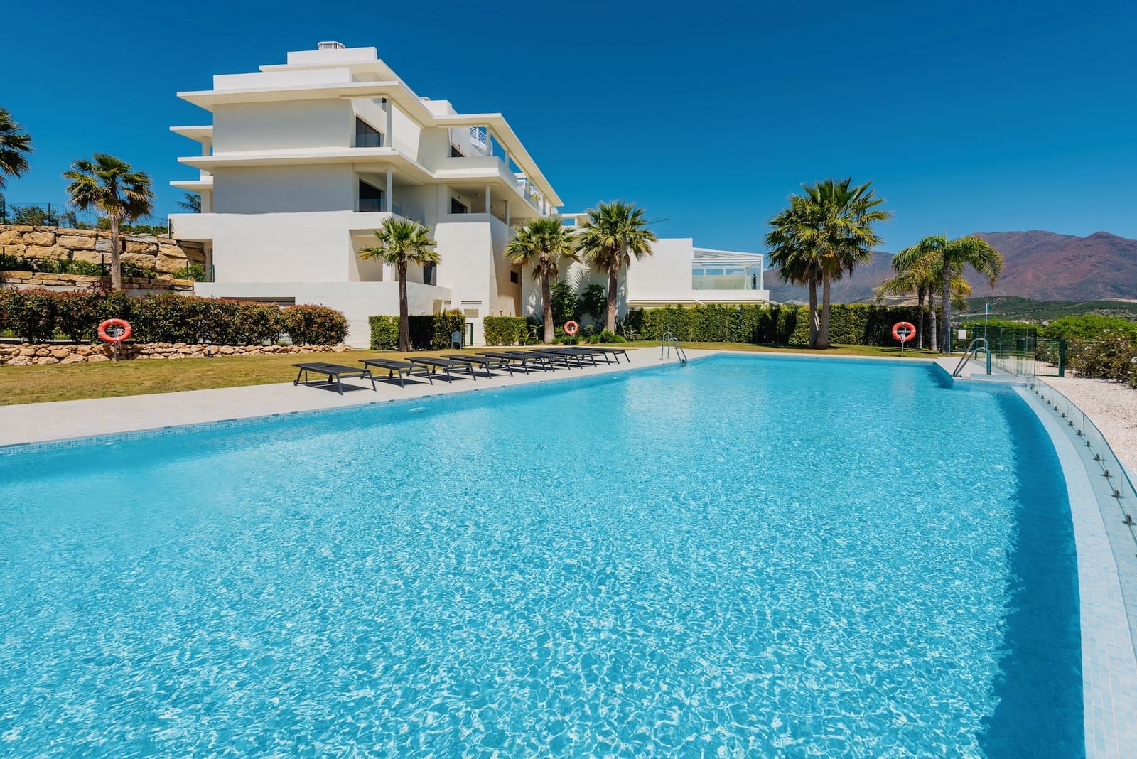 2 bedroom Apartment for sale in Casares with pool garage - € 649,000 (Ref: 9337002)