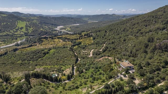 9 chambre Finca/Maison de Campagne à vendre à Gaucín avec piscine garage - 2 495 000 € (Ref: 9417515)