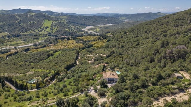 9 sypialnia Finka/Dom wiejski na sprzedaż w Gaucín z basenem garażem - 2 495 000 € (Ref: 9417515)