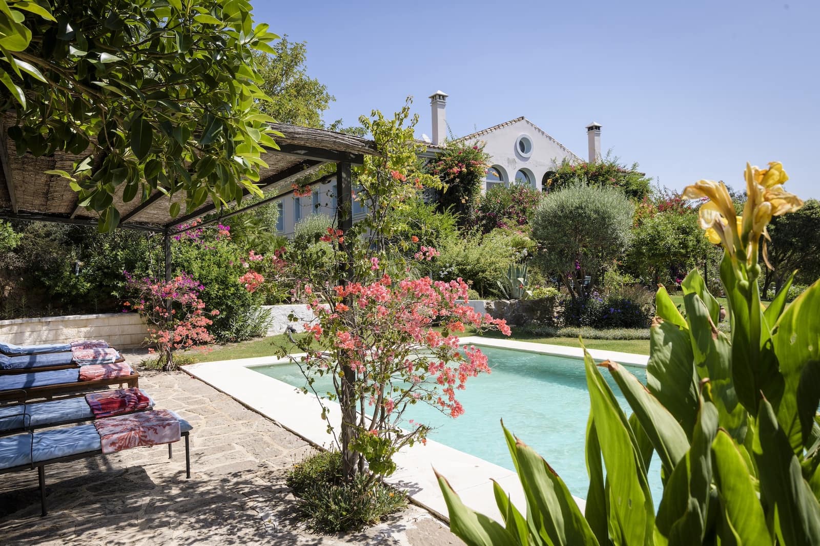 9 soveværelse Finca/Landehus til salg i Gaucin med swimmingpool garage - € 2.495.000 (Ref: 9417515)