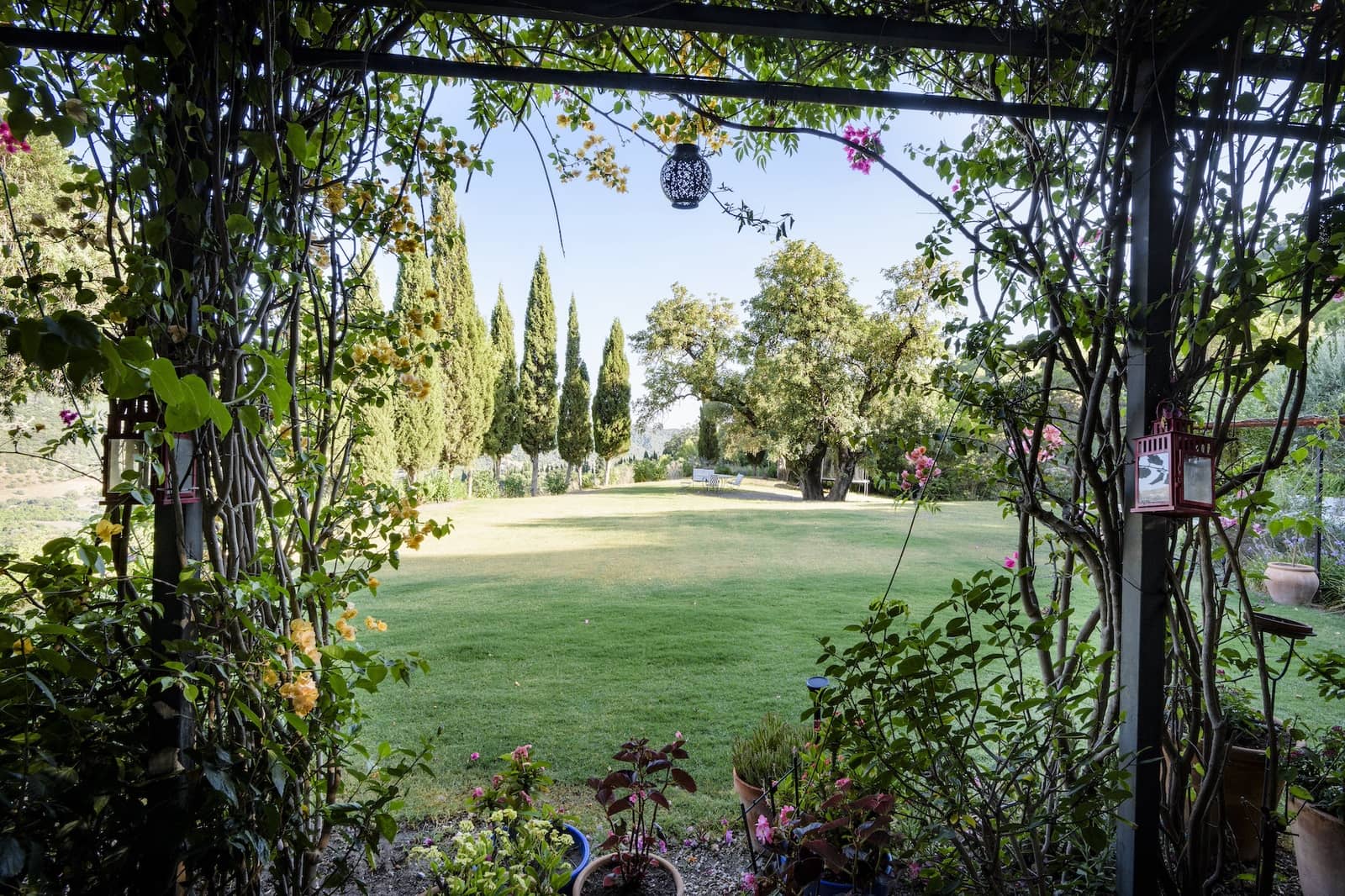 9 soveværelse Finca/Landehus til salg i Gaucin med swimmingpool garage - € 2.495.000 (Ref: 9417515)