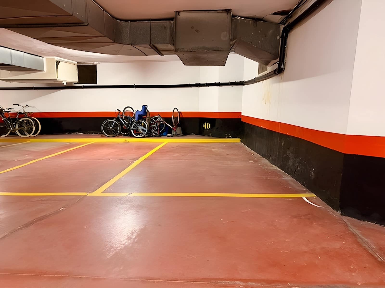 Garaż na sprzedaż w Golden Mile - 119 000 € (Ref: 9475650)