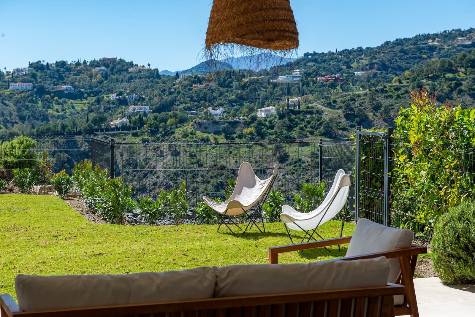 Apartamento de 3 habitaciones en La Quinta en venta con piscina garaje - 995.000 € (Ref: 9740062)