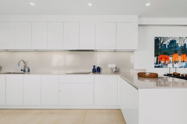 3 soverom Leilighet til salgs i Montemayor - Marbella Club, Benahavís med svømmebasseng garasje - € 950 000 (Ref: 9782214)