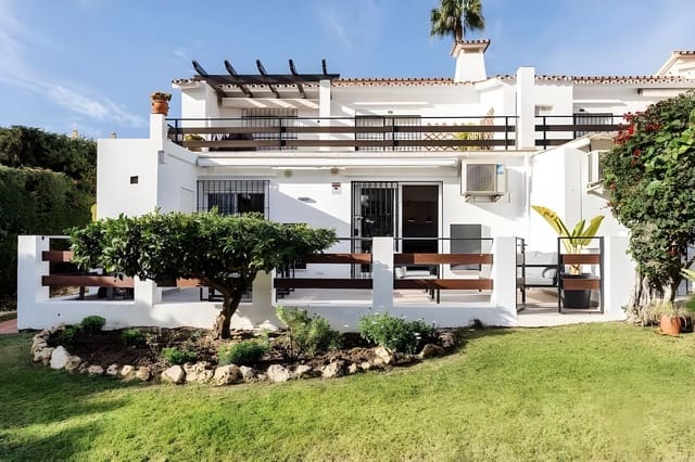 2 slaapkamer Appartement te koop in Nueva Andalucía Centro, Marbella met zwembad garage - € 439.000 (Ref: 9872491)