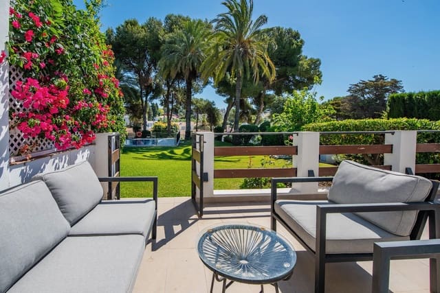 2 slaapkamer Appartement te koop in Nueva Andalucía Centro, Marbella met zwembad garage - € 439.000 (Ref: 9872491)