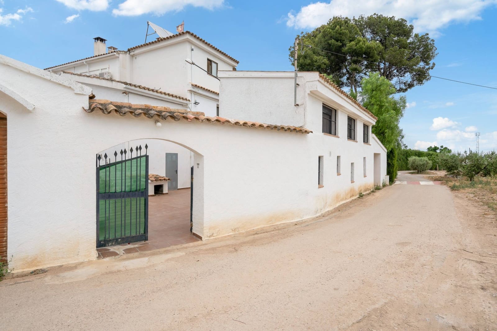 27 sypialnia Finka/Dom wiejski na sprzedaż w Sant Marti Sarroca z basenem garażem - 3 200 000 € (Ref: 9220521)