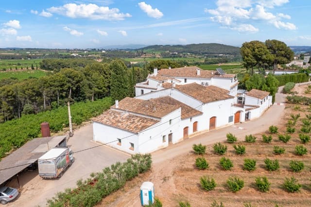27 bedroom Finca/Country House for sale in Sant Martí Sarroca with pool garage - € 3,200,000 (Ref: 9220521)