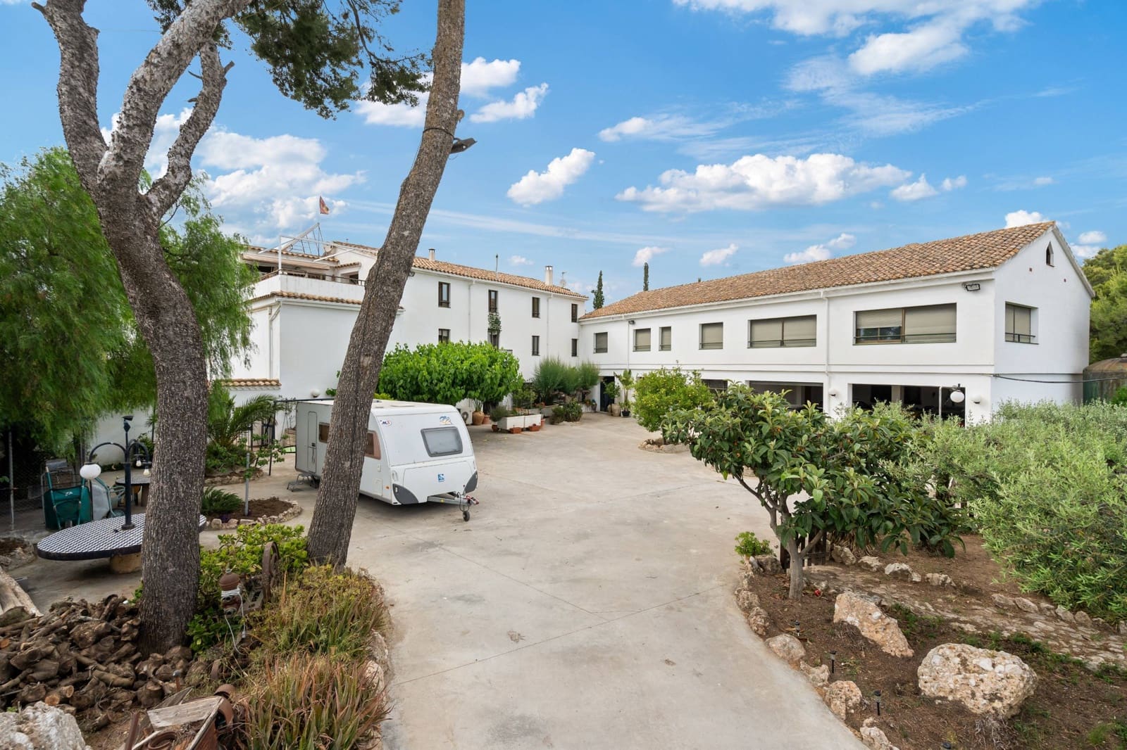 27 sypialnia Finka/Dom wiejski na sprzedaż w Sant Marti Sarroca z basenem garażem - 3 200 000 € (Ref: 9220521)