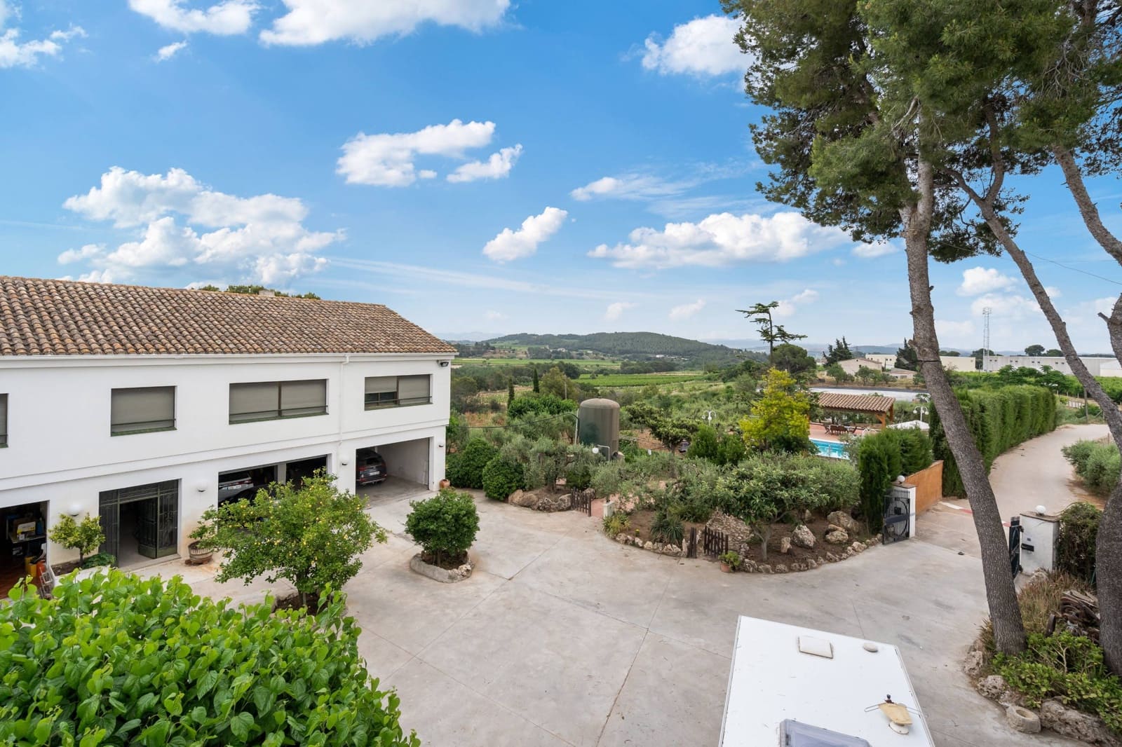 27 sypialnia Finka/Dom wiejski na sprzedaż w Sant Marti Sarroca z basenem garażem - 3 200 000 € (Ref: 9220521)