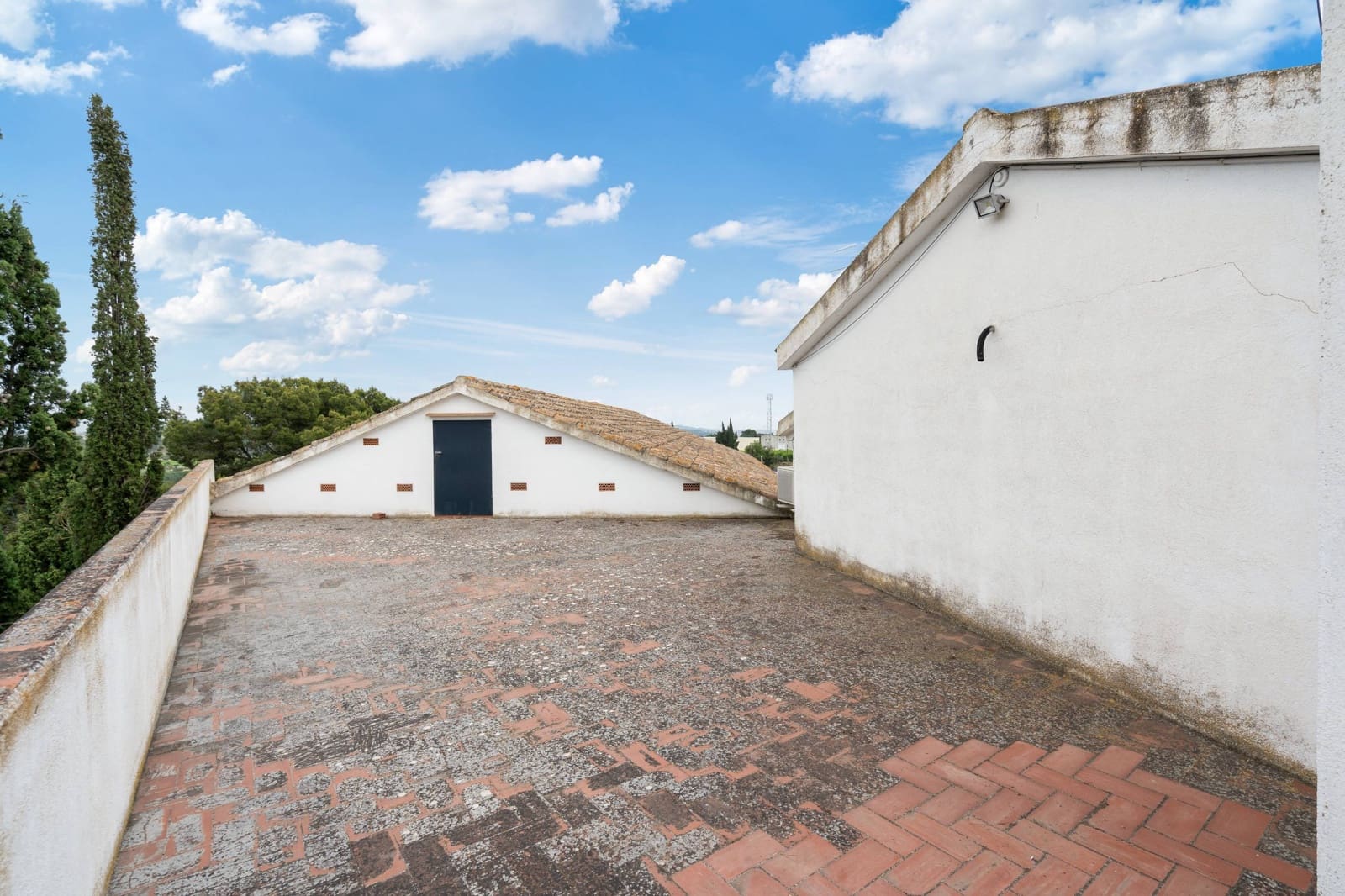 27 sypialnia Finka/Dom wiejski na sprzedaż w Sant Marti Sarroca z basenem garażem - 3 200 000 € (Ref: 9220521)