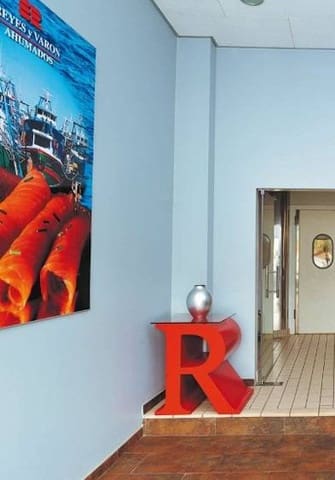 Empresa para venda em Sant Jaume dels Domenys com garagem - 850 000 € (Ref: 9233033)