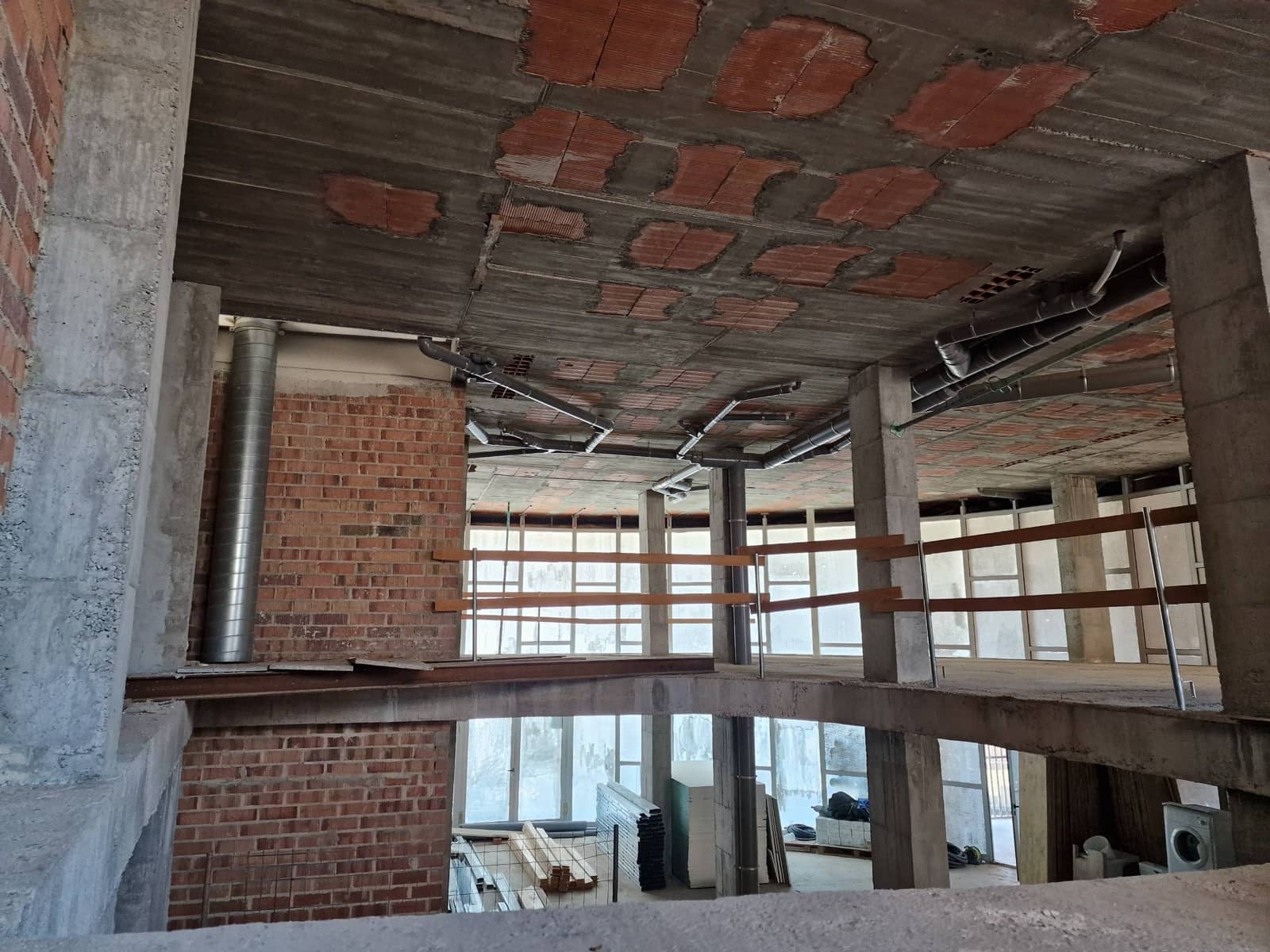 Local Comercial en Vilanova i la Geltrú en alquiler - 3.300 € (Ref: 9276417)