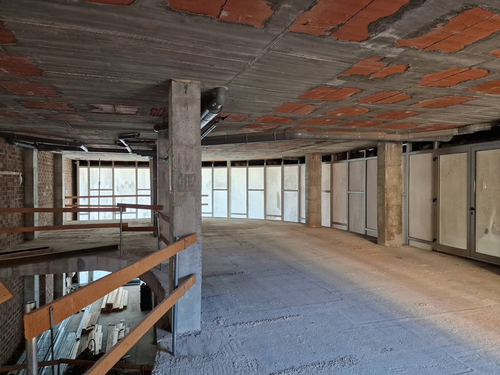 Local Comercial en Vilanova i la Geltrú en alquiler - 3.300 € (Ref: 9276417)