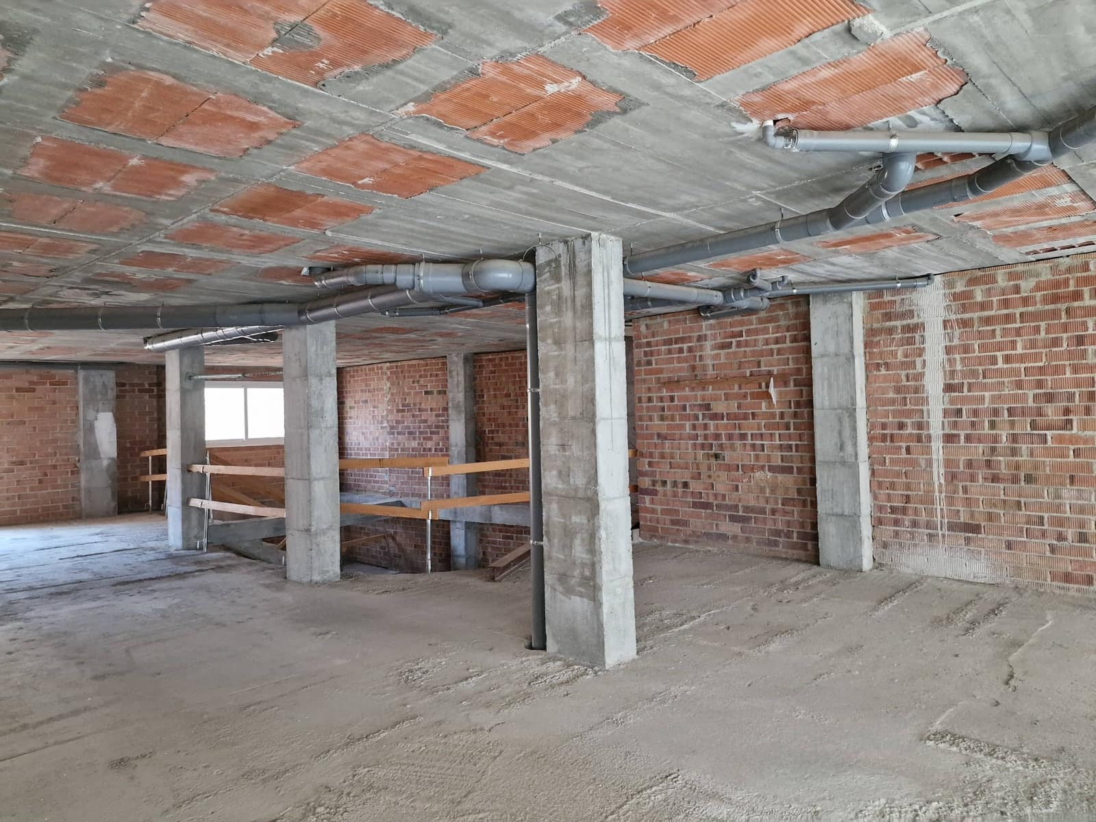 Local Comercial en Vilanova i la Geltrú en alquiler - 3.300 € (Ref: 9276417)