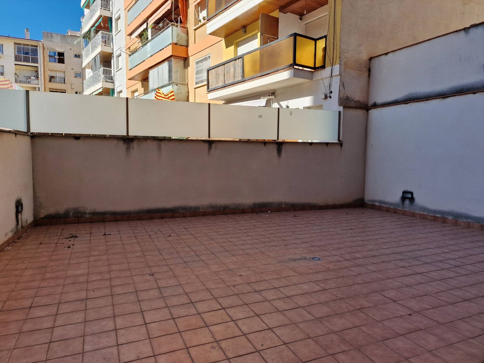 Local Comercial en Vilanova i la Geltrú en alquiler - 3.300 € (Ref: 9276417)