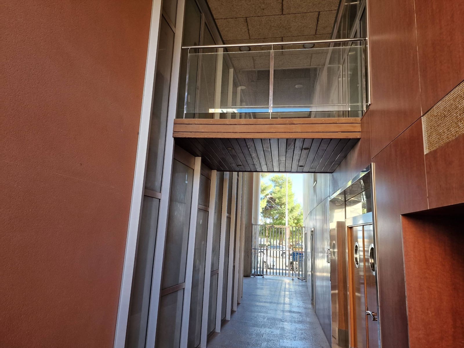 Local Comercial en Vilanova i la Geltrú en alquiler - 3.300 € (Ref: 9276417)