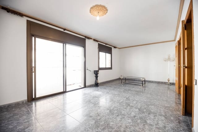 4 soverom Penthouse til salgs i Vilanova i la Geltrú - € 219 000 (Ref: 9296977)