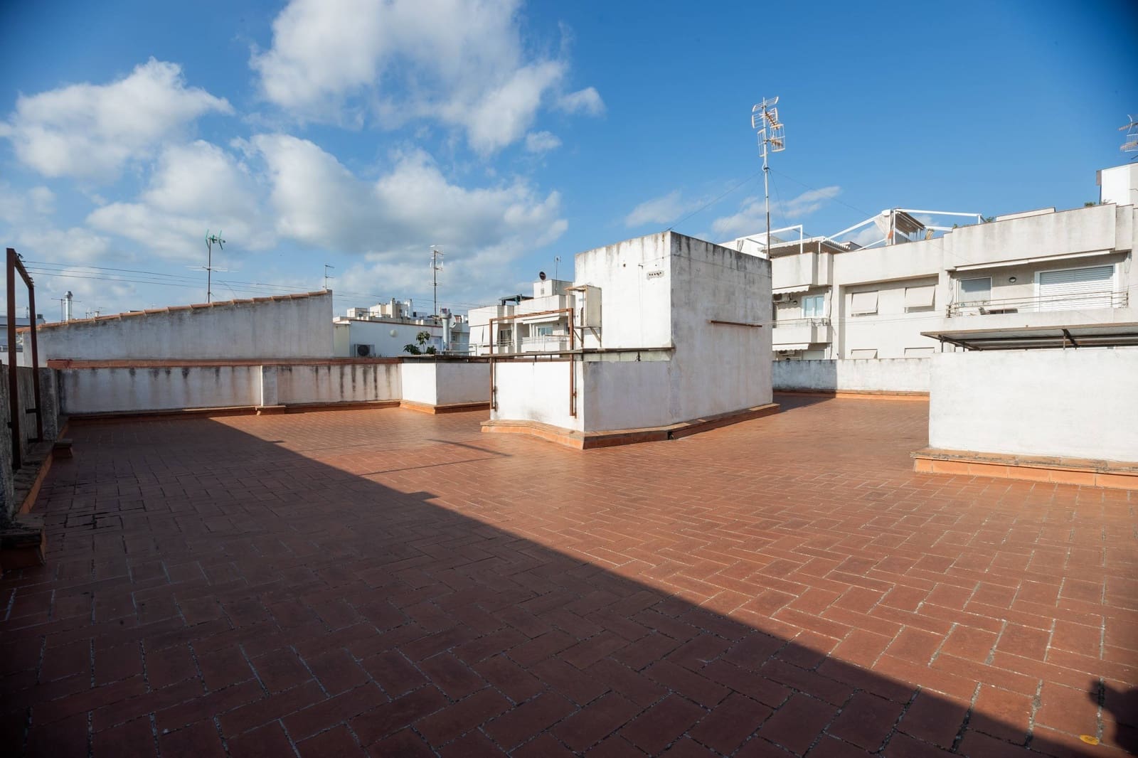 4 soveværelse Penthouse til salg i Vilanova i la Geltru - € 209.000 (Ref: 9296977)