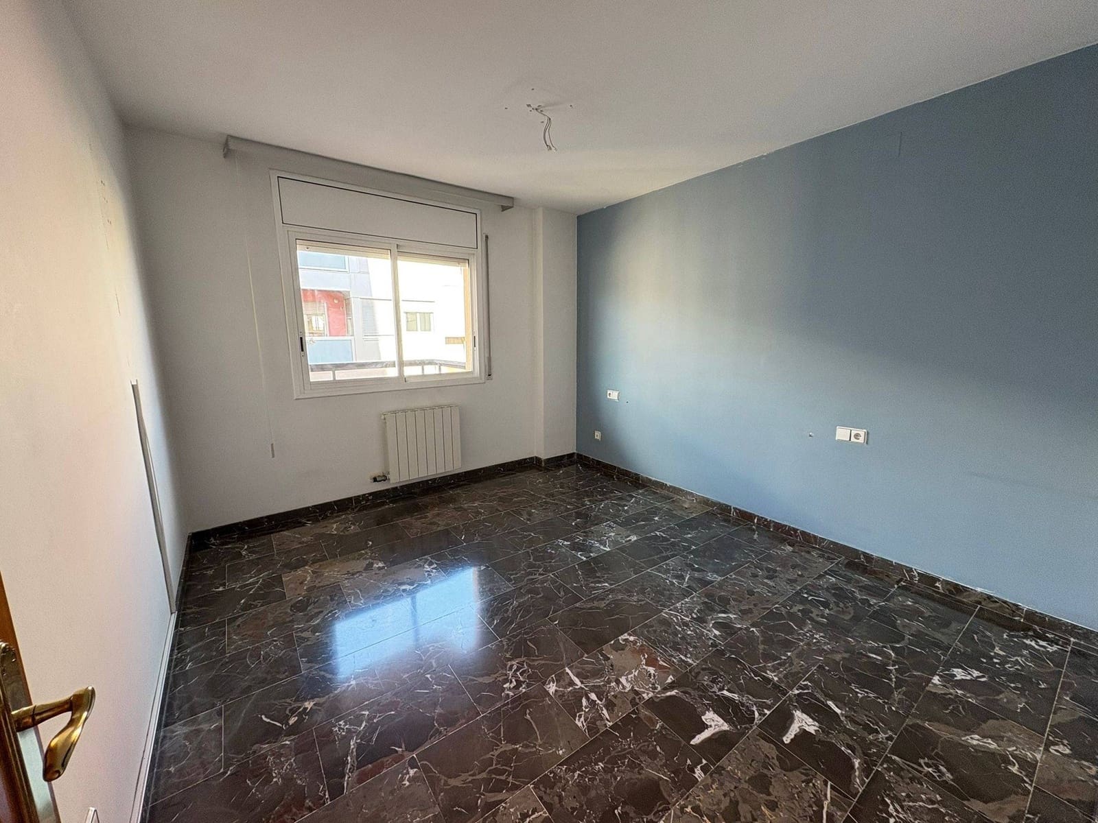 3 makuuhuone Asunto myytävänä paikassa El Vendrell mukana 
autotalli - 159 000 € (Ref: 9335047)