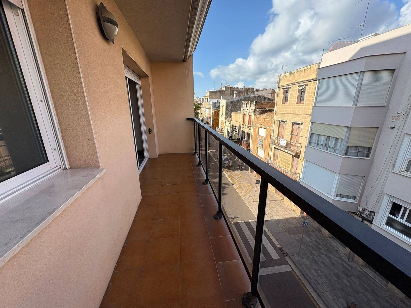 3 makuuhuone Asunto myytävänä paikassa El Vendrell mukana 
autotalli - 159 000 € (Ref: 9335047)